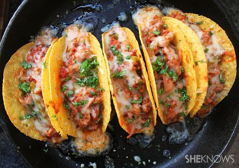 Sausage pizza tacos – SheKnows Sausage Tacos, Taco Pizza Recipes, Pizza Tacos, Sausage Pizza, Taco Ingredients, Taco Pizza, Healthy Mexican, Sweet Italian Sausage, Spicy Sausage