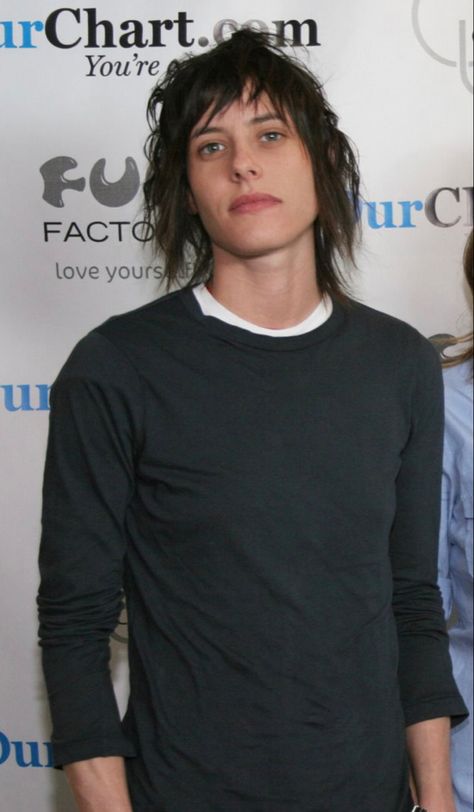 Shane L Word, Leisha Hailey, Kate Moennig, Shane Mccutcheon, Katherine Moennig, Androgynous Women, Androgynous Hair, Masc Women, Lesbian Fashion