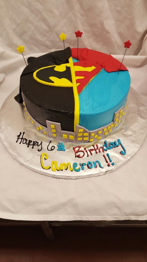 Half batman half superman cake. Batman Birthday Cakes, Superman Cake, Superman Cakes, Cake Portions, Roblox Cake, Happy 6th Birthday, Batman Birthday, Cooking Ideas, Cake Cookies