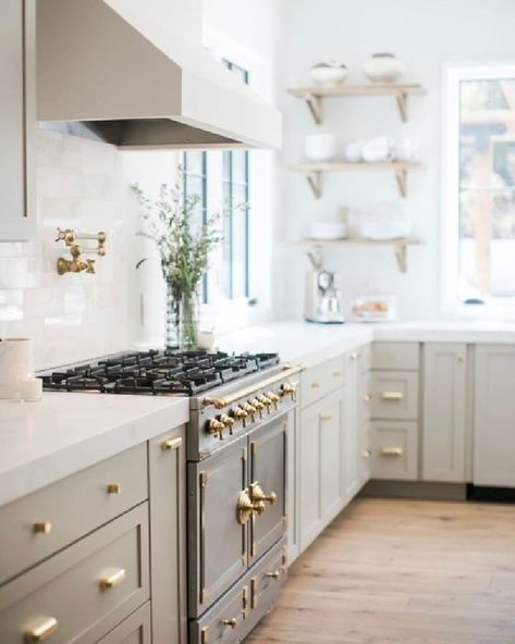 If you're considering the range of putty paint colors for kitchen cabinets, walls, decor, and furniture, you'll love these inspiring ideas! Putty Kitchen Cabinet, Greige Kitchen Cabinets, Beige Kitchen Cabinets, Greige Kitchen, Neutral Kitchen, Beige Kitchen, Kitchen Paint Colors, Hello Lovely, Kitchen Cabinet Colors