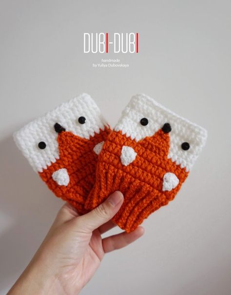 Crochet Halloween Costume, Mittens Knit, Fingerless Gloves Crochet Pattern, Hand Knit Mittens, Knit Accessories, Knitted Mittens, Winter Mittens, Crochet Fingerless Gloves, Custom Crochet