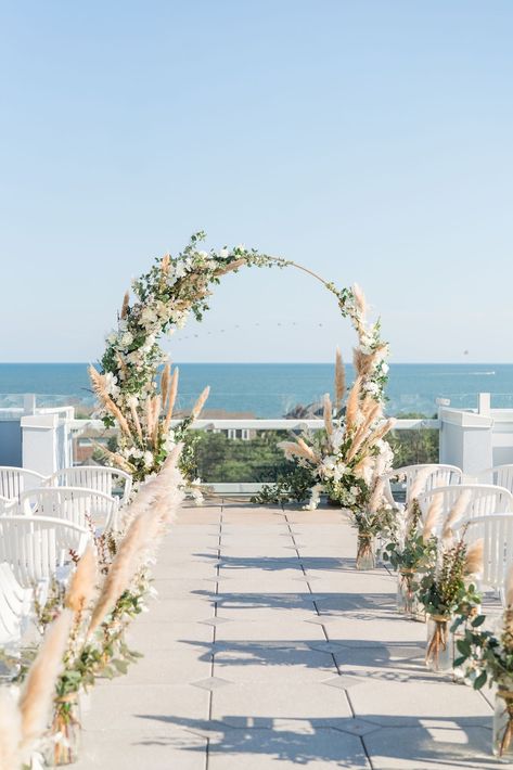 Wedding Venues South Carolina, Rooftop Venue, Charleston Wedding Venues, Wedding Setup, Palm Wedding, Wedding Isles, Isle Of Palms, Rooftop Wedding, South Carolina Wedding