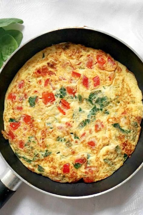 Vegetarian Omelette, Healthy Omelette, Omelette Recipes, Omlet Recipes, Omelette Recipe Easy, Omelets Recipe, Veggie Omelette, Omelette Recipe, Gluten Free Recipes For Breakfast