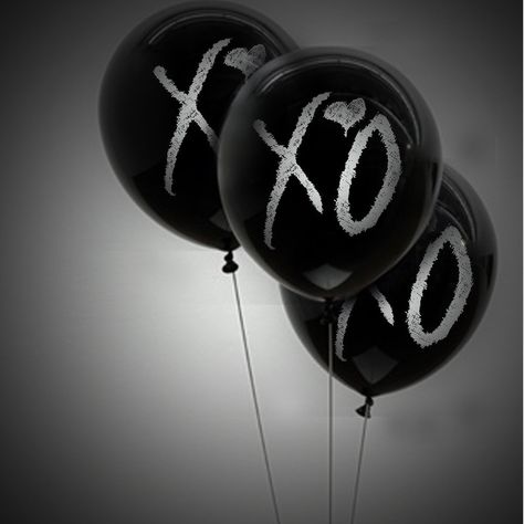 Xo Wallpaper, The Weeknd Tattoo, Xo Tattoo, The Weeknd Poster, House Of Balloons, Abel The Weeknd, Wallpaper Dekstop, Background Pictures, Tattoo Stencils