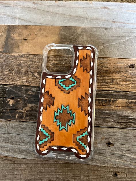 * Hand tooled leather case * Keep out of sunlight and avoid heat exposure Leather Phone Case Western, Tooled Leather Phone Case, Western Bags Purses, Country Phone Cases, Western Bag, Cowgirl Accessories, Leather Tooling Patterns, Leather Bible, Tooling Patterns