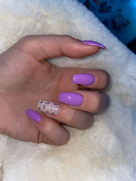 Purple Nails Designs With Rhinestones, Lavender Nails With Gems, Purple Nails Gems, Purple Nails With Rhinestones, Purple Nails With Gems Rhinestones, Pink And Purple Nails With Rhinestones, Purple Gem Nails Rhinestones, Light Purple Nails, Dark Purple Nails