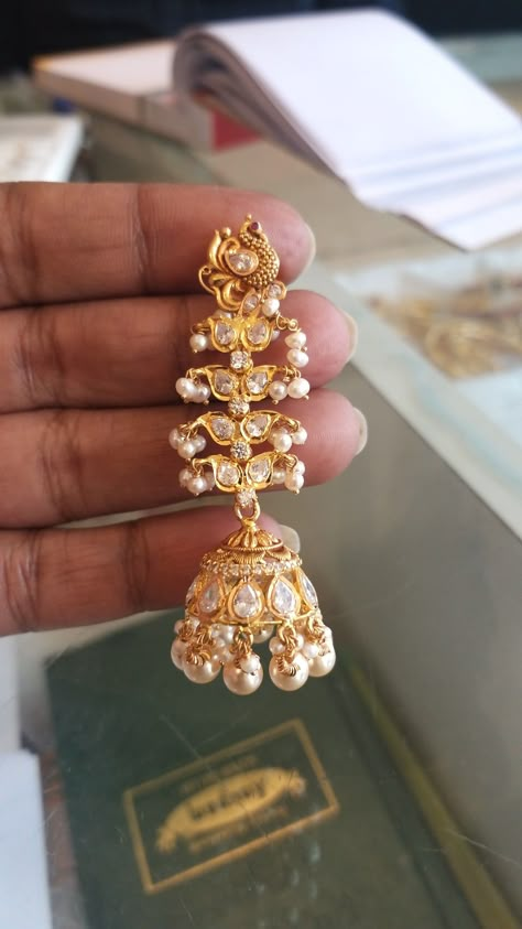 Pearl Jhumkas Gold Indian Jewelry, Chandhbali Earings, Latest Earrings Design Indian Gold, Heavy Earrings For Wedding, Big Earrings Indian, Big Earrings Gold, Earrings Latest, Small Earrings Gold, Ear Tops