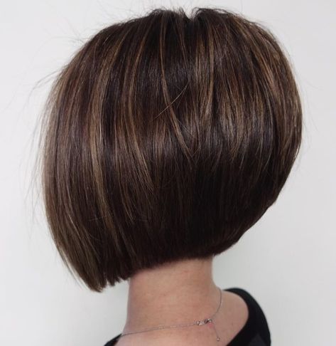 50 Brand New Short Bob Haircuts and Hairstyles for 2020 - Hair Adviser Volumizing Layers, Kort Bob, Κούρεμα Bob, Inverted Bob Hairstyles, Brunette Bob, Stacked Bob, Hairstyles 2024, Short Brown Hair, Angled Bob