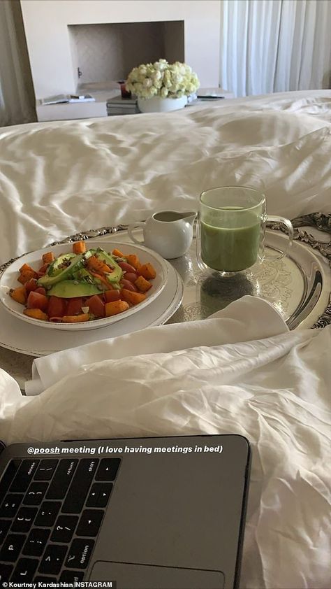 Snack: She had a plate of veggies with her matcha tea for her Poosh meetings... Kourtney Kardashian Matcha, Kourtney Kardashian Instagram, Matcha Tea, Kourtney Kardashian, Black Bodysuit, Mansion, Matcha, Healthy Recipes, Trousers