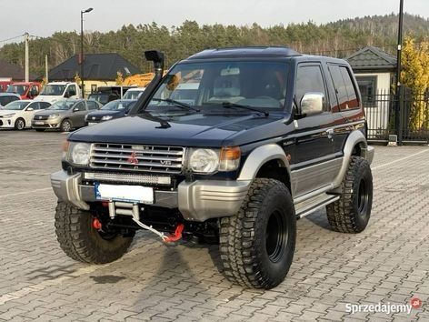 Mitsubishi Pajero Offroad, Modificaciones Jeep Xj, Mitsubishi Suv, Pajero Off Road, Montero 4x4, Daihatsu Terios, Small Trucks, Jeep Xj, Ford Raptor