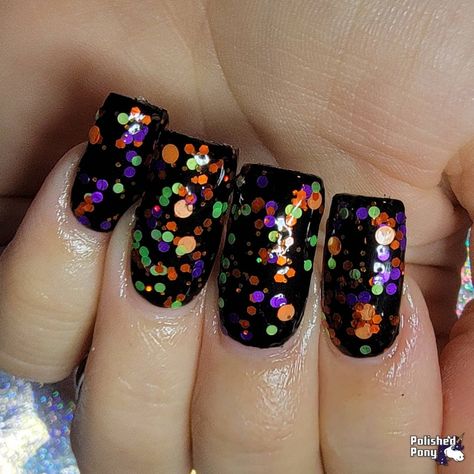 Black Glitter Halloween Nails, Halloween Nail Polish, Halloween Nails Dip, Glitter Halloween Nails, Baby Nail Polish, Halloween Toe Nails, Halloween Nail Colors, Sky Blue Nails, Baby Pink Nails