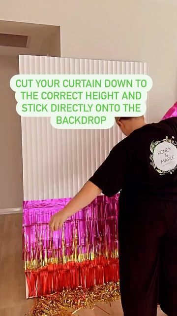 Small Birthday Backdrop Ideas, Foil Fringe Backdrop Ideas, Foil Fringe Backdrop, Foil Curtain Backdrop, Fringe Curtain Backdrop, Foil Backdrop, Diy Foil, Taylor Swift Birthday Party Ideas, Curtain Backdrop