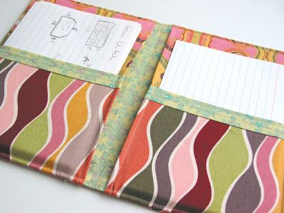 I made myself a small fabric folder this weekend. I needed something to hold my pattern file cards since having them scattered throughout t... Diy Portfolio Folder Design, Fabric Folder, Folder Diy, Sewing Basket, Sewing Bags, Folder Design, File Folders, Sewing Baskets, Binder Covers