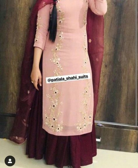 Salwar Suit Neck Designs, Punjabi Suits Party Wear, Patiala Suit Designs, Punjabi Suits Designer Boutique, Salwar Suits Party Wear, Designer Punjabi Suits, Punjabi Outfits, Indian Designer Suits, Long Frock