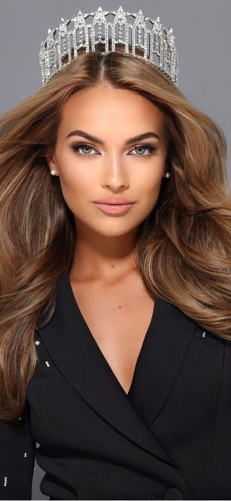 Miss Usa Headshots, Barbie Slay, Pageant Hairstyles, Beauty Head Shots, Miss Oklahoma, Choctaw Nation, Pageant Headshots, Professional Headshots Women, Miss Teen Usa