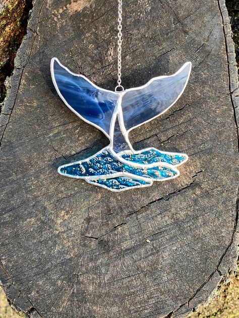 NEW ITEM Whale Tail With Wave Stained Glass Suncatcher - Etsy Canada Stained Glass Whale Tail, Stained Glass Manta Ray, Stained Glass Design Ideas, Partner Gifts, Whales Tail, Stained Glass Patterns Free, Custom Stained Glass, Stained Glass Ornaments, Stained Glass Suncatchers