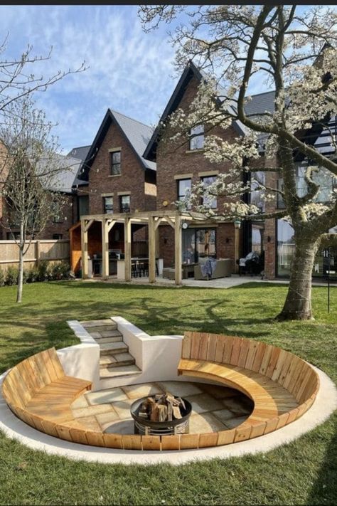 Modern Outdoor Minimalist Fire Pit Haven Firepit Design, Barndominium With Shop, Sunken Fire Pit, Room Ideas Aesthetic Summer, Affordable Barndominium, Cocktail Pools, Unique Fireplace, Fence Backyard, Shipping Container Pool