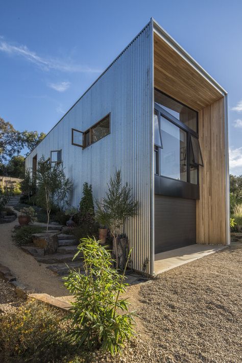 Gallery of Willunga House / Rfk-Studio - 5 U Shaped House Plans, U Shaped Houses, Home Studio Design, Beach Farm, House Countryside, Alpine House, Tin House, Architectural Materials, Timber Ceiling