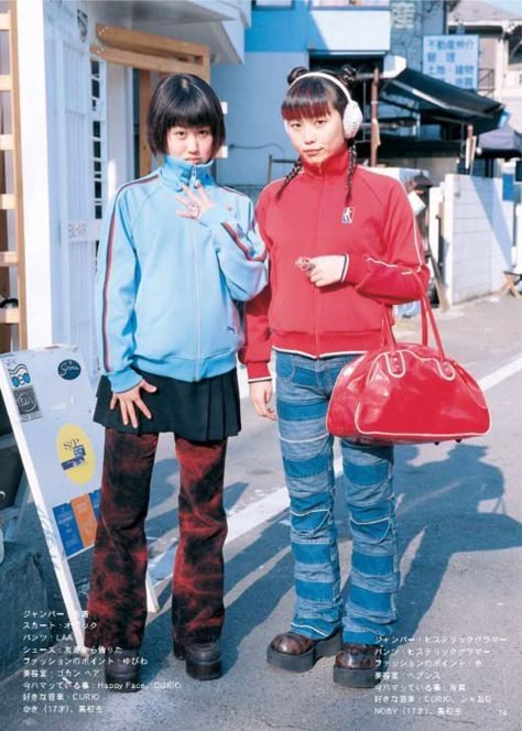 Japanese Street Fashion 2000s, Y2k Fashion Japan, Fruits Magazine 2000s, Japan Street Outfit, 90s Japanese Fashion Women, Japan Street Style 90s, 2000s Streetwear Fashion, 2000s Japanese Street Fashion, 90s Fashion Japan