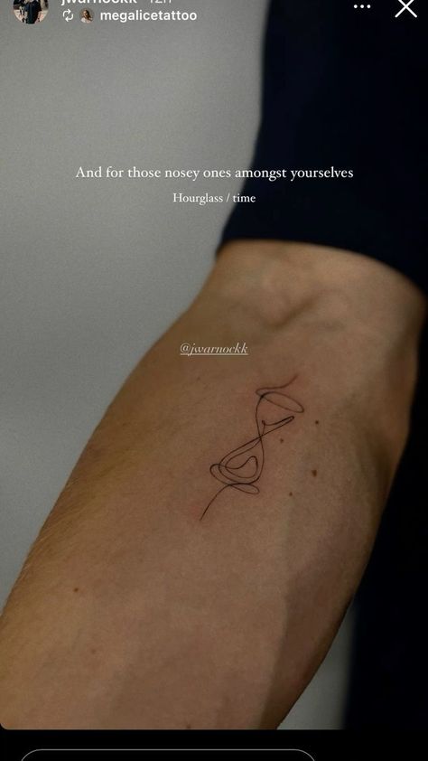 Hourglass Time Tattoo, Small Tattoo Unique, Intelligent Tattoo Ideas, Hourglass Small Tattoo, Men Minimalistic Tattoo, Abstract Hourglass Tattoo, Men Fineline Tattoo, Perfect Timing Tattoo, Determination Tattoo Ideas