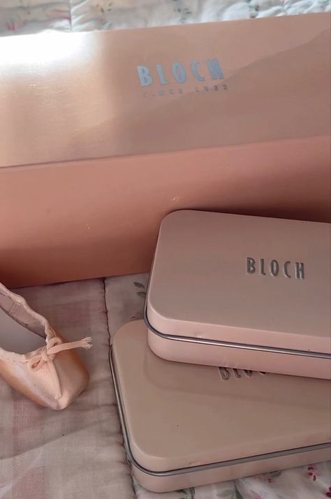 Ballet Brown Aesthetic, Ballet Exam Aesthetic, Bloch Ballet Aesthetic, Bloch Ballet, Ballet Summer Intensive Aesthetic, Dancer Lifestyle, Aesthetic Backpack, Ballet Academy, Pretty Pink Princess