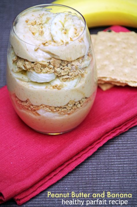 Peanut Butter Parfait, Healthy Parfait Recipes, Breakfast Parfaits, Best Healthy Breakfast, Healthy Parfait, Healthy Fruit Desserts, Parfait Recipe, Peanut Butter And Banana, Parfait Desserts