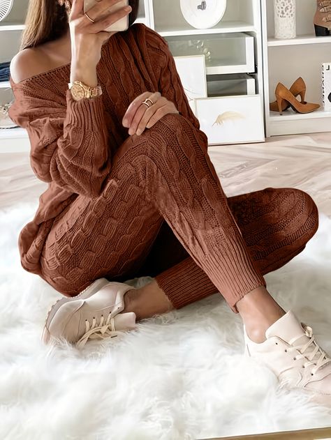 Long sleeve sweater outfit