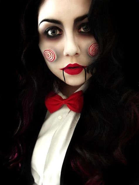 GOTH / PUNK / EMO Doll Makeup Halloween, Fete Emo, Ventriloquist Doll, Makeup Zombie, Fantasy Make-up, Halloween Make-up Looks, Halloween Makeup Diy, Cool Halloween Makeup, Halloween Makeup Scary