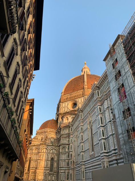 Florence Dome, Florence Summer, Story References, Architecture Italy, Aesthetic Architecture, Florence Travel, Italy Florence, Around The World In 80 Days, Euro Summer