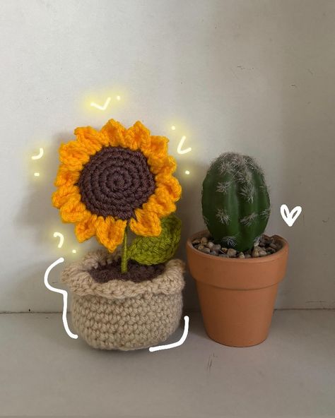 Make this cutie your new desk buddy now!!!!……. Crochet sunflower pot 🌻🍄✨ dm for details. . . . . . #crochet #fypage #sunflower Sunflower Pot Crochet, Sunflower Pot, Pot Crochet, New Desk, Desk Buddy, Crochet Sunflower, Crochet Crafts, Sunflower, Desk