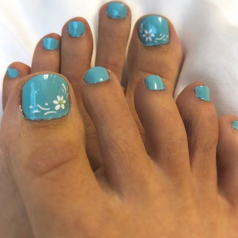 Simple and pretty spring toenail design | Pedicure designs toenails, Spring pedicure, Toe nail ... #easynail #nailart Simple Pedicure Designs, Toes Ideas, Flower Toe Nails, Blue Toe Nails, Ideas Pedicure, Toenail Art Designs, Easy Toe Nail Designs, Spring Pedicure, Simple Toe Nails