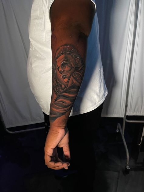 Micheal Myers Tattoo, Michael Myers Tattoo, Myers Tattoo, Black People Tattoos, Black Rose Tattoo, Black Rose Tattoos, Piercing Studio, Dope Tattoos, Best Tattoo