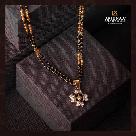 Chandra Haram, Icon Jewelry, Mangalsutra Design, Black Beads Mangalsutra, Black Beads Mangalsutra Design, Beads Design, Gold Mangalsutra Designs, Gold Mangalsutra, Jewellery Indian