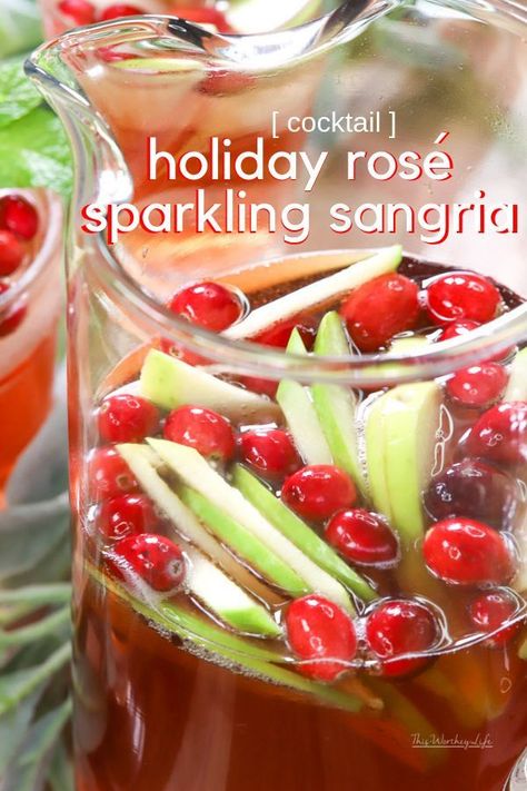 This sweet and festive holiday cocktail is a delicious and sweet Rosé Sangria. Celebrating the holidays just got a little easier with a holiday Sangria, you'll want to drink again and again. #cocktails #christmasrecipes Short Pointed Nails, Short Pointy Nails, Rosé Sangria, Holiday Party Drinks, Cocktail Rose, Holiday Sangria, Festive Holiday Cocktails, Christmas Sangria, Frozen Drink Recipes