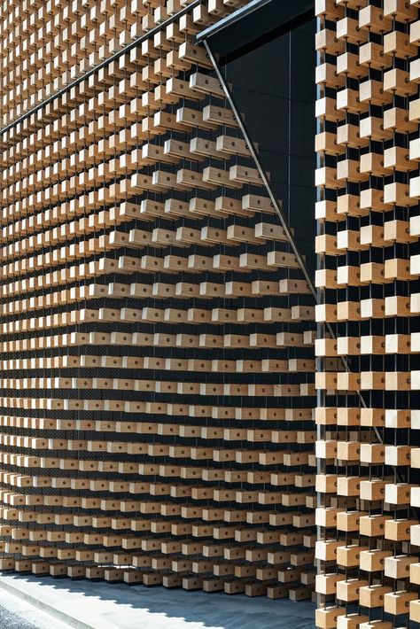 L O P E on Twitter: "Transparencia 'A LA JAPONESA'.… " Retail Facade, Shop Facade, House Wall Design, Brick Cladding, Conceptual Drawing, Logo Design Inspiration Creative, Parametric Architecture, Brick Facade, Jw Marriott