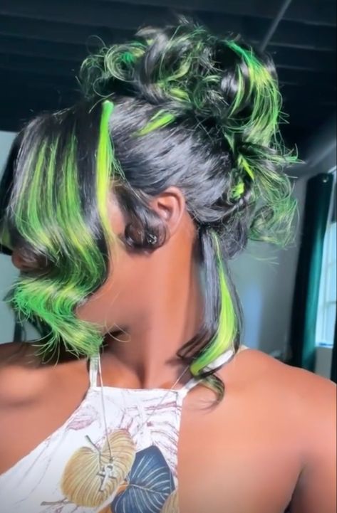 Green And Black Hair Black Women, Neon Green Peekaboo Hair, Green Hair Black Women, Practical Hairstyles, Green Wigs, Hair Style Girl, Neon Green Hair, Descendants Dr, Green Hair Dye