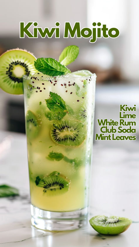 Kiwi Mojito Kiwi Alcoholic Drink, Lime Alcoholic Drinks, Kiwi Cocktails, Mojito Flavors, Kiwi Mojito Recipe, Creative Alcoholic Drinks, Kiwi Mojito, Summer Rum Cocktails, Dark Rum Cocktails