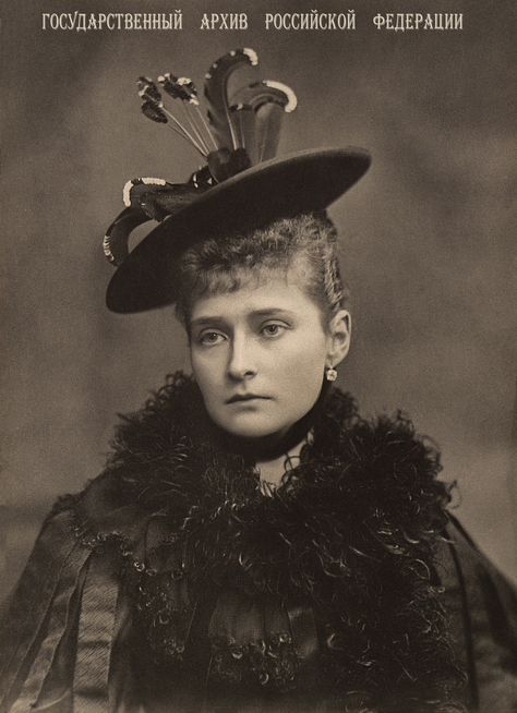 https://flic.kr/p/Yzoxd1 | Princess Alix of Hesse .1892. Tsarina Alexandra, Empress Alexandra Feodorovna, Empress Alexandra, Queen Victoria Prince Albert, Alexei Romanov, Romanov Sisters, Nicolas Ii, House Of Romanov, Alexandra Feodorovna