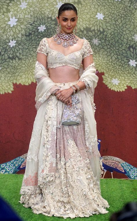 Alia Bhatt Bridesmaid, Indian Formals, Indian Choli, Shloka Mehta, Akash Ambani, Anant Ambani And Radhika Merchant, Ambani Wedding, Isha Ambani, Court Marriage