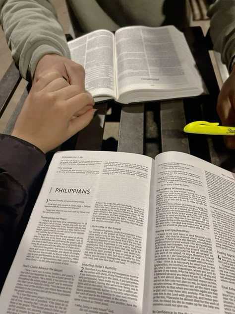 Bible Study Date Aesthetic, Couple Bible Study Aesthetic, Bible Couple, Church Couple, Praying Couple, Church Date, Christian Vision Board, Christ Centered Relationship, God Centered Relationship