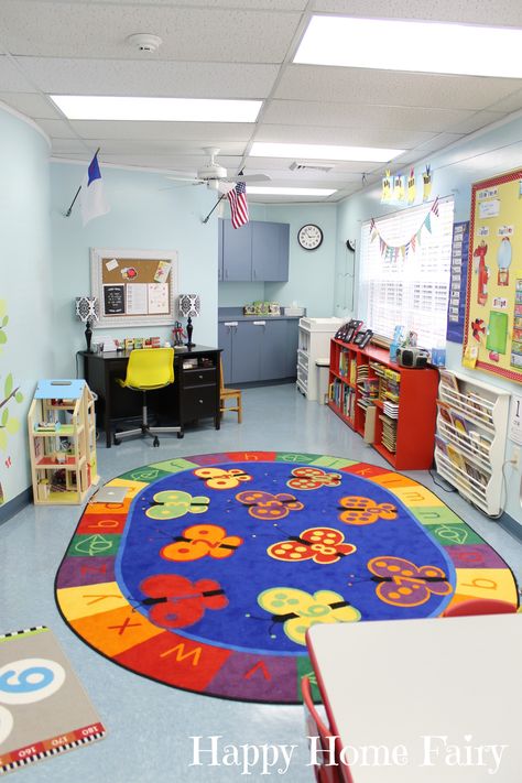 Happy Home Fairy (pib) - small-space classroom setup Small Preschool Classroom, Small Preschool Classroom Layout, Small Classroom Setup, Preschool Room Layout, Preschool Classroom Layout, Small Classroom, Preschool Classroom Setup, Daycare Spaces, Home Daycare Ideas