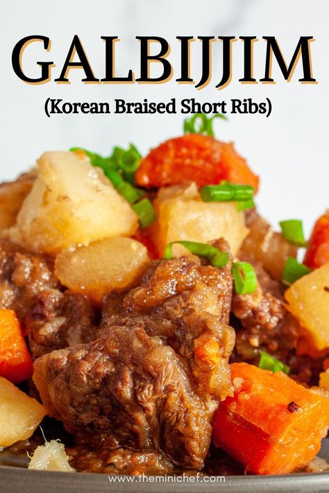 This galbijjim (Korean braised beef short ribs) is so tender that it melts in your mouth and explodes with flavor. If you’ve never had this popular Korean dish, you have to try it! #koreanfood #beef #braised #easyrecipes Korean Jjim Dak, Kalbi Jim, Korean Braised Beef, Chinese Braised Beef, Braised Beef Short Ribs Recipe, Korean Braised Short Ribs, Galbi Jjim, Korean Beef Short Ribs, Food Random