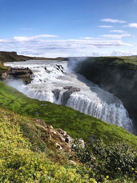 Summer Travel Guide: 3 Days in Iceland - with love caila Gulfoss Iceland Waterfalls, Iceland Style, Caila Quinn, Iceland Resorts, Iceland Hiking, Girls Trip Ideas, Iceland Summer, Gullfoss Waterfall, Iceland Vacation