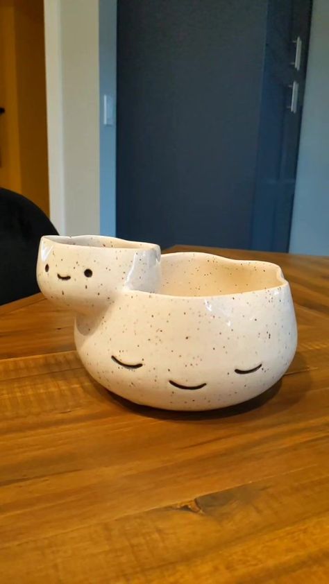 Stuff To Make With Clay, Ceramic Cat Bowls, Astuces Diy, Clay Diy Projects, Tanah Liat, Clay Crafts Air Dry, Keramik Design, Eat And Drink, Pottery Crafts