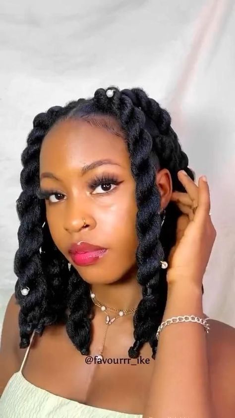 Big Twist Hairstyles, Big Twists For Black Women, Twists For Black Women, Twist Hairstyles For Black Women, Big Twists, Braiding Ideas, Twist Hairstyle, Big Afro, Afro Braids