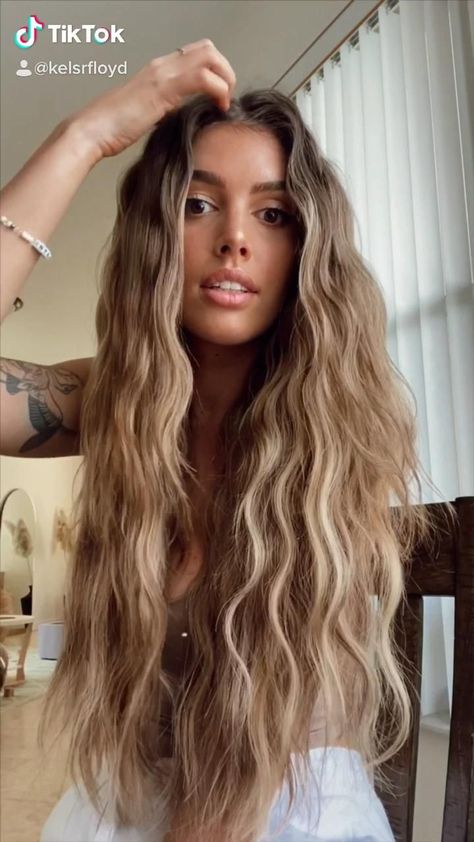 Crimped Hair Tutorial, Kelsey Floyd, Honey Brown Hair, Beach Wave Hair, Crimped Hair, Hair Streaks, Honey Hair, Balayage Hair Blonde, Blonde Hair With Highlights