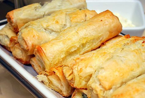 One of my absolute favorite Greek dishes is spanakopita, which is a mixture of spinach, onions, cottage cheese and feta cheese wrapped with ... English Recipes, Pasta Fillo, Cheese Wrap, Food Matters, Phyllo Dough, Greek Dishes, Greek Recipes, Cottage Cheese, Finger Food