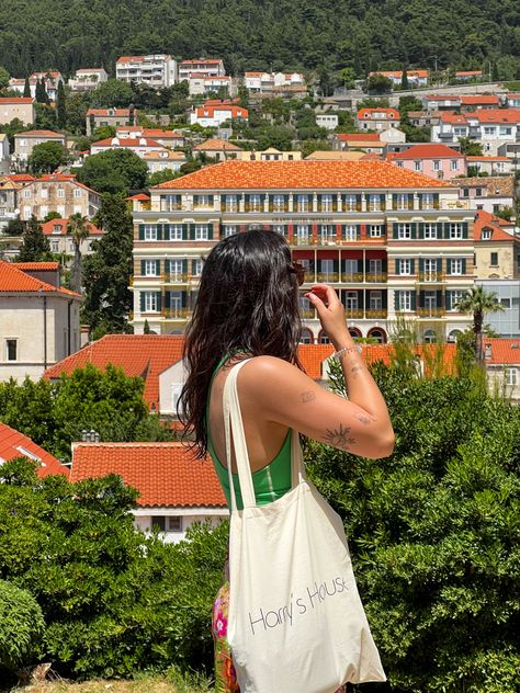 Side profile of girl standing with right arm up showing multiple tattoos with tote bag on shoulder Tattoo Poses, Tattooed Arm, Back Of Arm Tattoo, Tattoo Arm, Tattoo Model, Tattoo Placement, Summer Fits, Show Off, Arm Tattoo