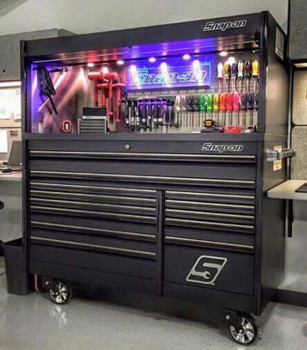 Snap On Tool Box Ideas, Garage Hacks, Garage Design Interior, Garage Workshop Plans, Garage Tool Organization, Garage Workshop Organization, Mechanic Garage, Tool Box Organization, Garage Tool Storage