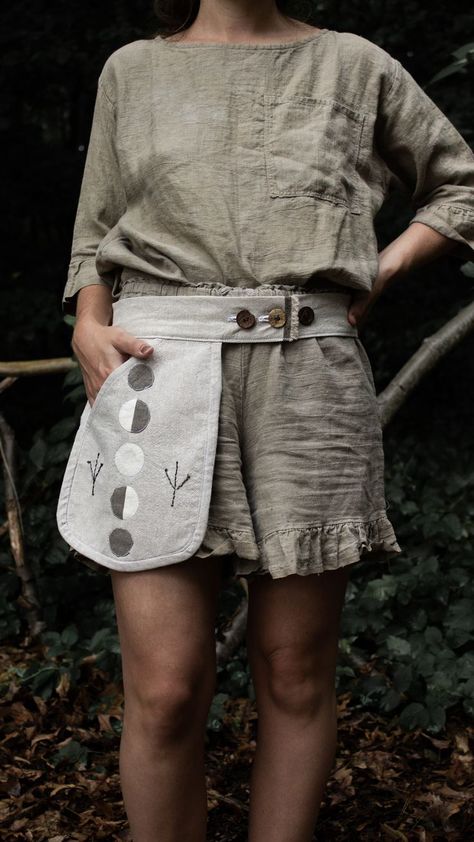 Handmade linen pockets from Charlie Darwin Textiles. These "extra pockets" are worn on the waist and custom to your waist size. Made with soft washable linen, no harsh buckles or zippers. Your possessions, tools, and love notes are easily accessible exactly when you need them. Moon Embroidery, Linen Outer, Hip Pouch, Phases Of The Moon, Waist Pouch, Afraid Of The Dark, Wood Buttons, Bag Patterns To Sew, Antique Design